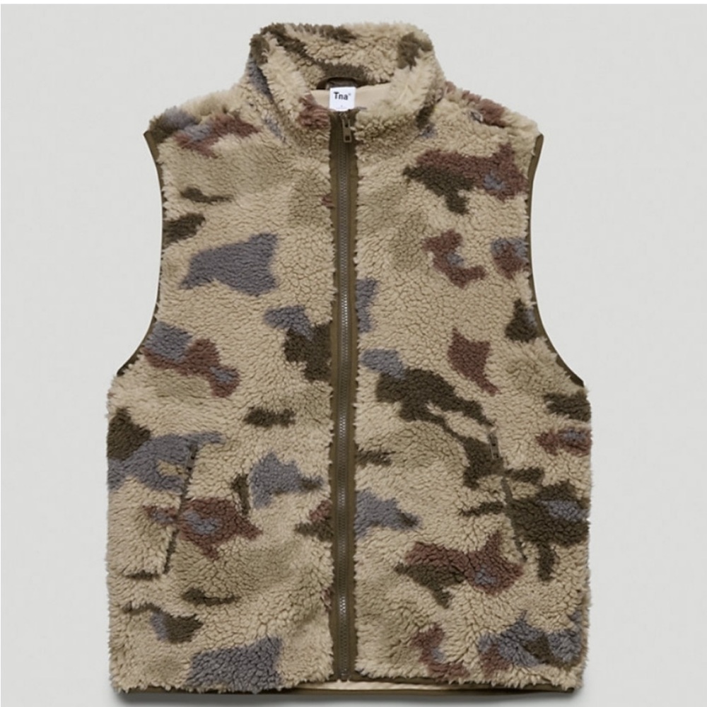 Aritzia Camo Freeman Vest